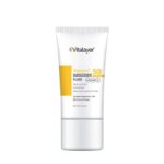 کرم ضد آفتاب رنگی ویتالیر SPF 50 مدل Vitamin C ‌مناسب انواع پوست حجم 50 میلی‌لیتر